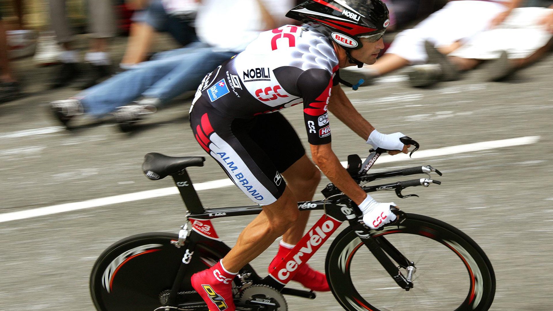 _冰雪奇幻体验：打破传统的极限冰雪运动_，冰雪运动是干嘛的